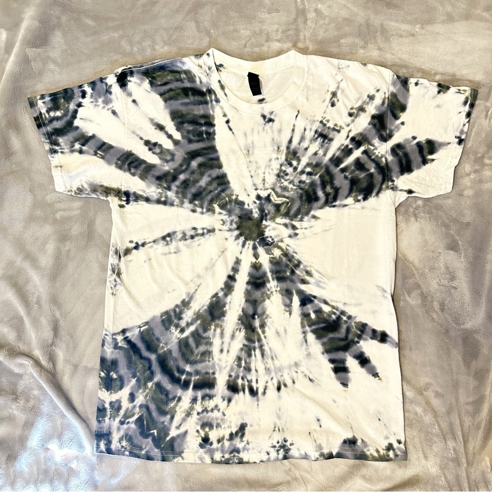 Snow stone Hand dyed cotton t shirt size L!